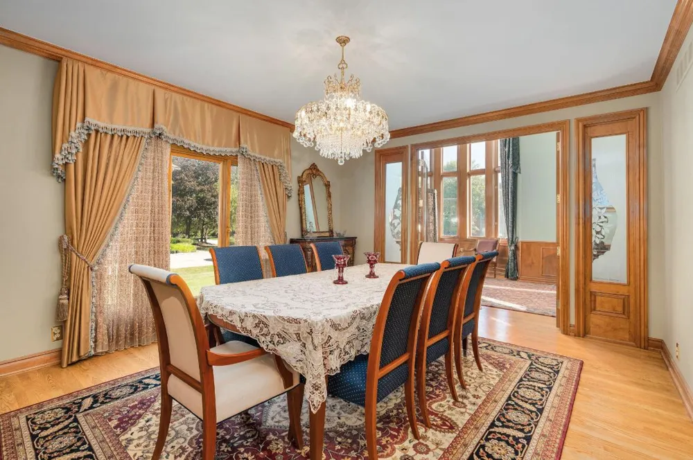 833 Lakewood Drive Rochester Hills, MI 48309