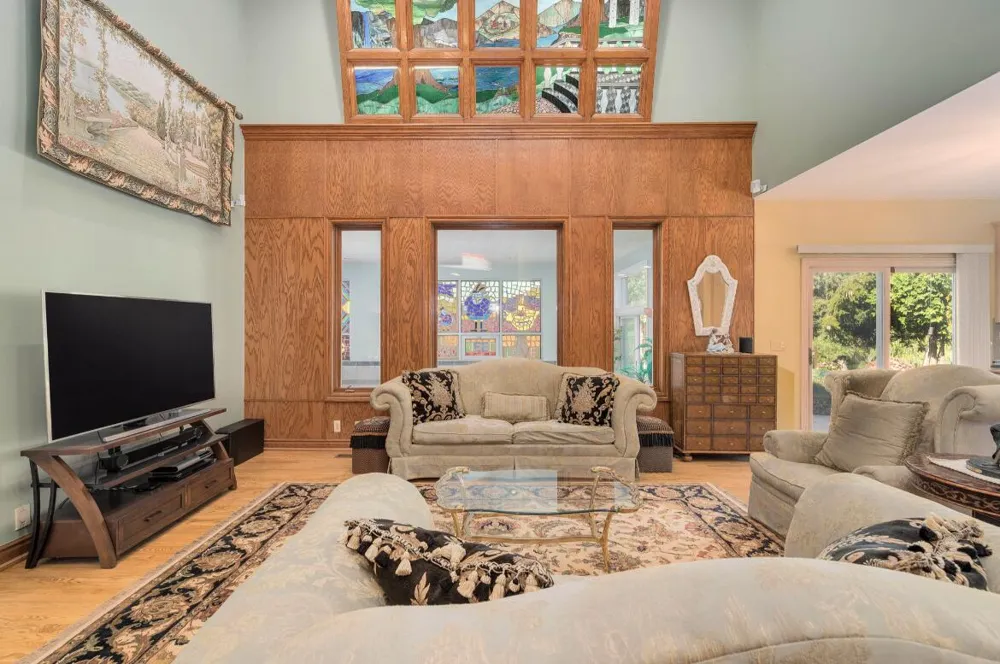 833 Lakewood Drive Rochester Hills, MI 48309