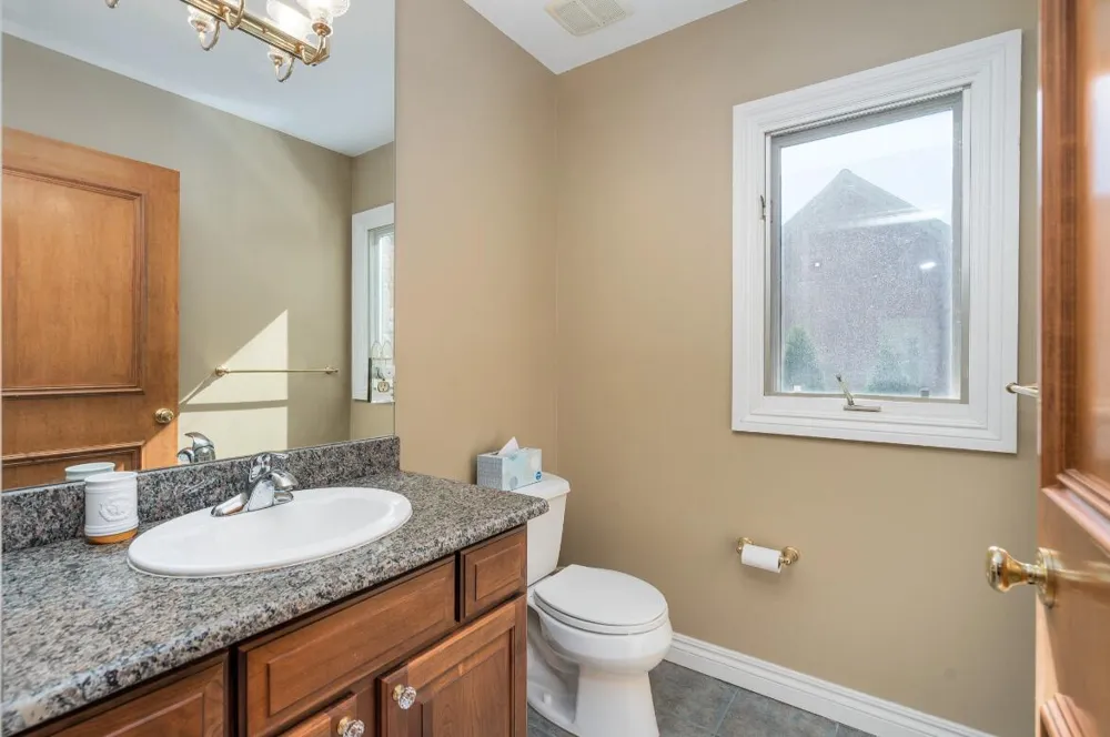 833 Lakewood Drive Rochester Hills, MI 48309