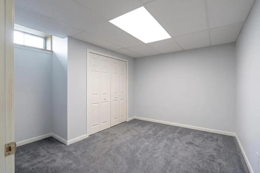 833 Lakewood Drive Rochester Hills, MI 48309