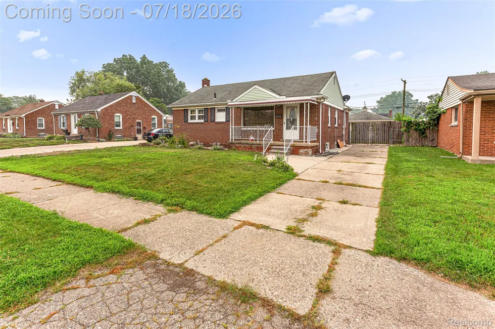 31535 Rush Street Garden City City, MI 48135