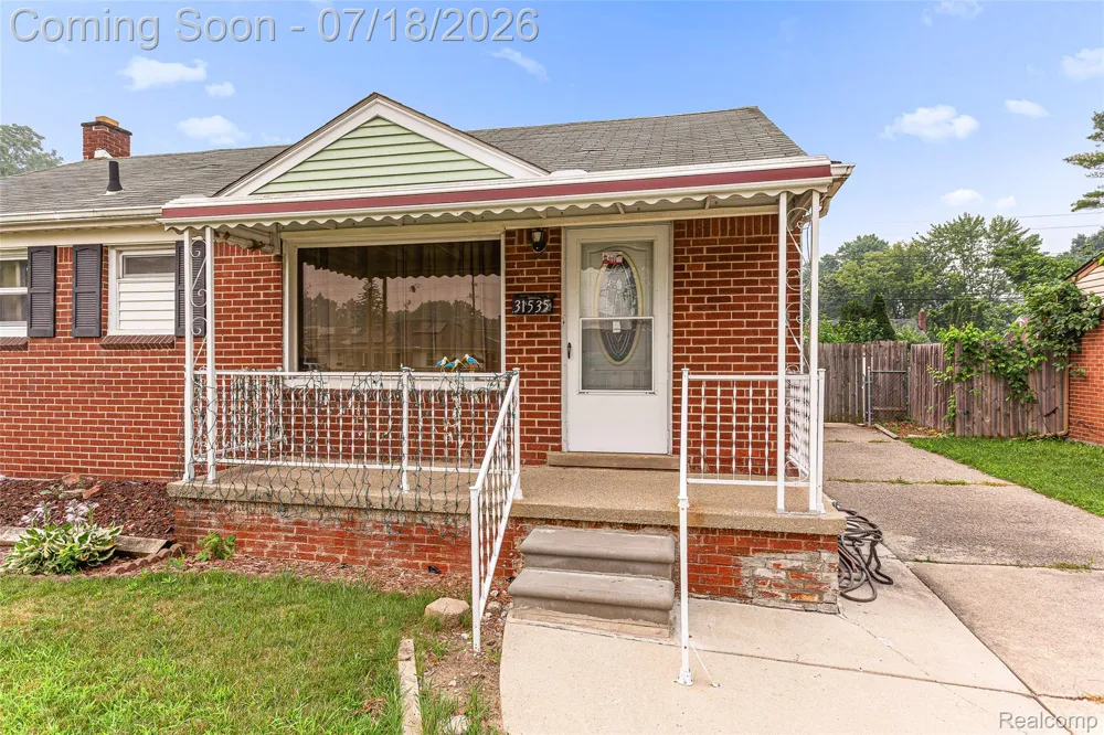 31535 Rush Street Garden City City, MI 48135