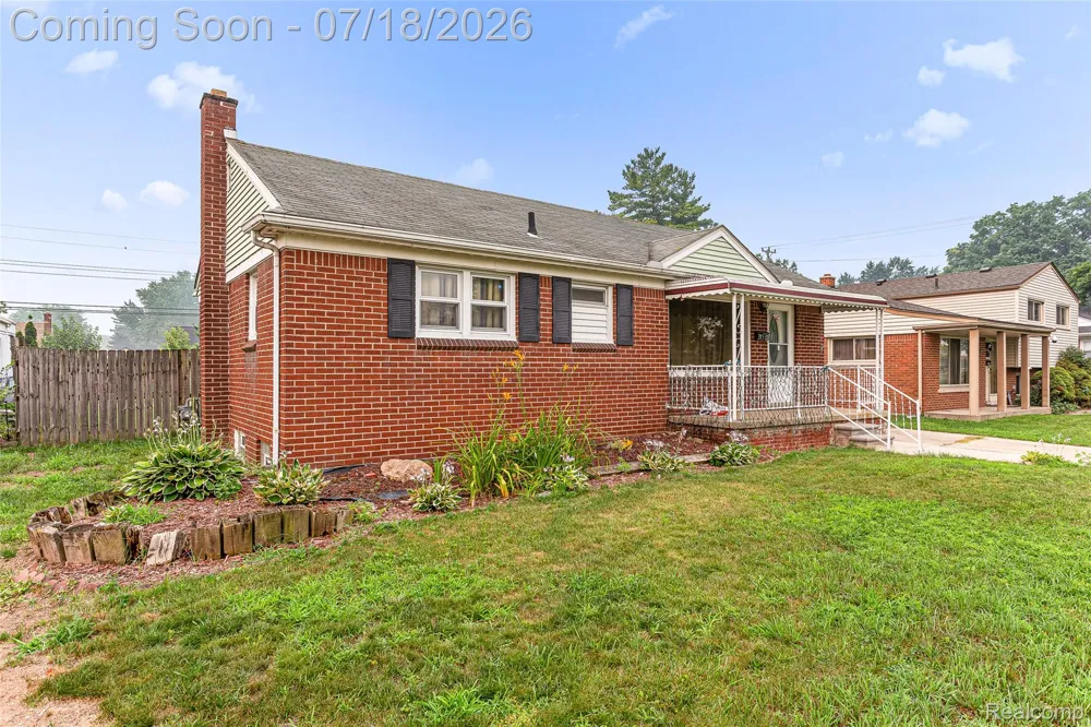 31535 Rush Street Garden City City, MI 48135