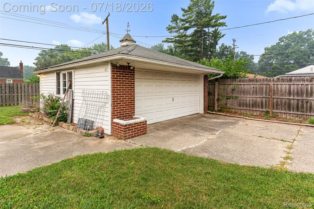 31535 Rush Street Garden City City, MI 48135