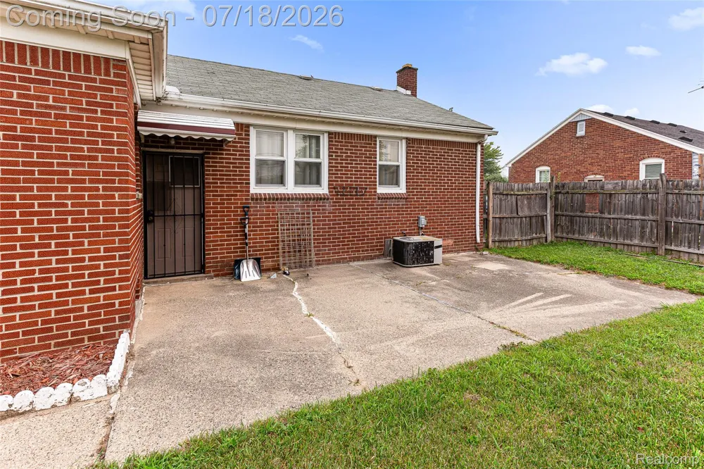 31535 Rush Street Garden City City, MI 48135