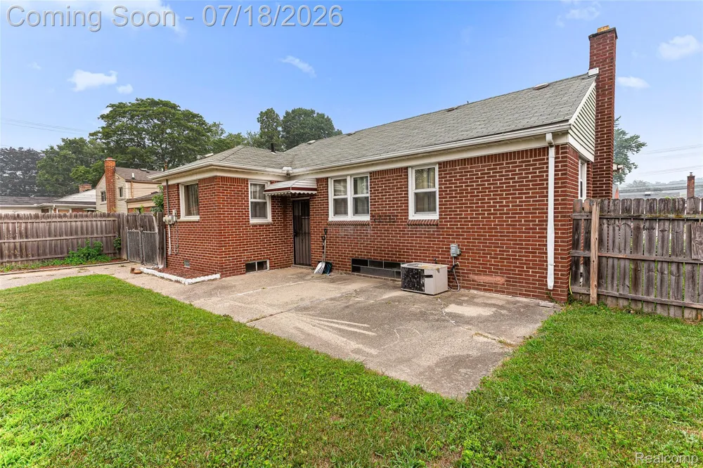 31535 Rush Street Garden City City, MI 48135
