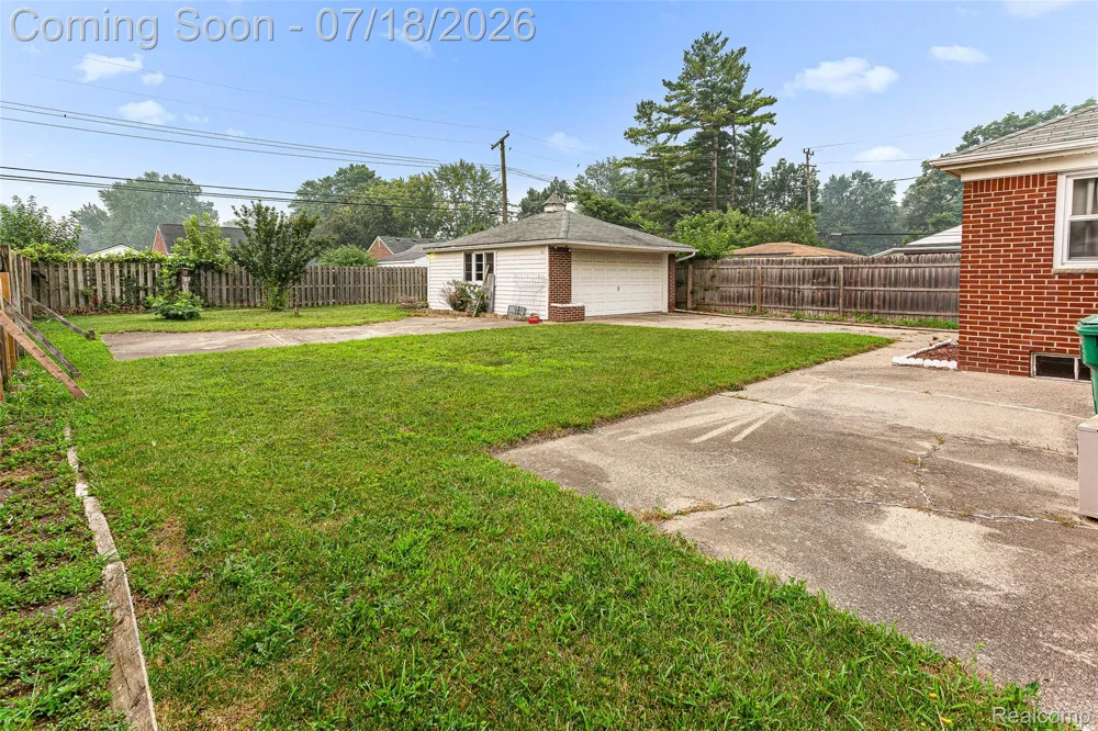 31535 Rush Street Garden City City, MI 48135