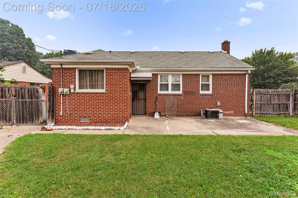 31535 Rush Street Garden City City, MI 48135
