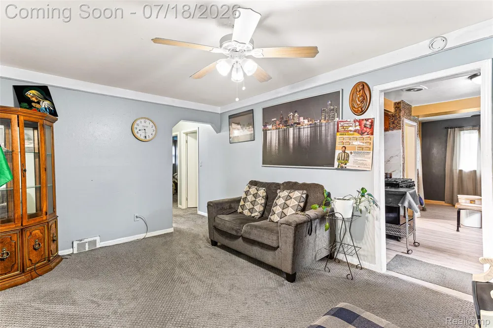 31535 Rush Street Garden City City, MI 48135
