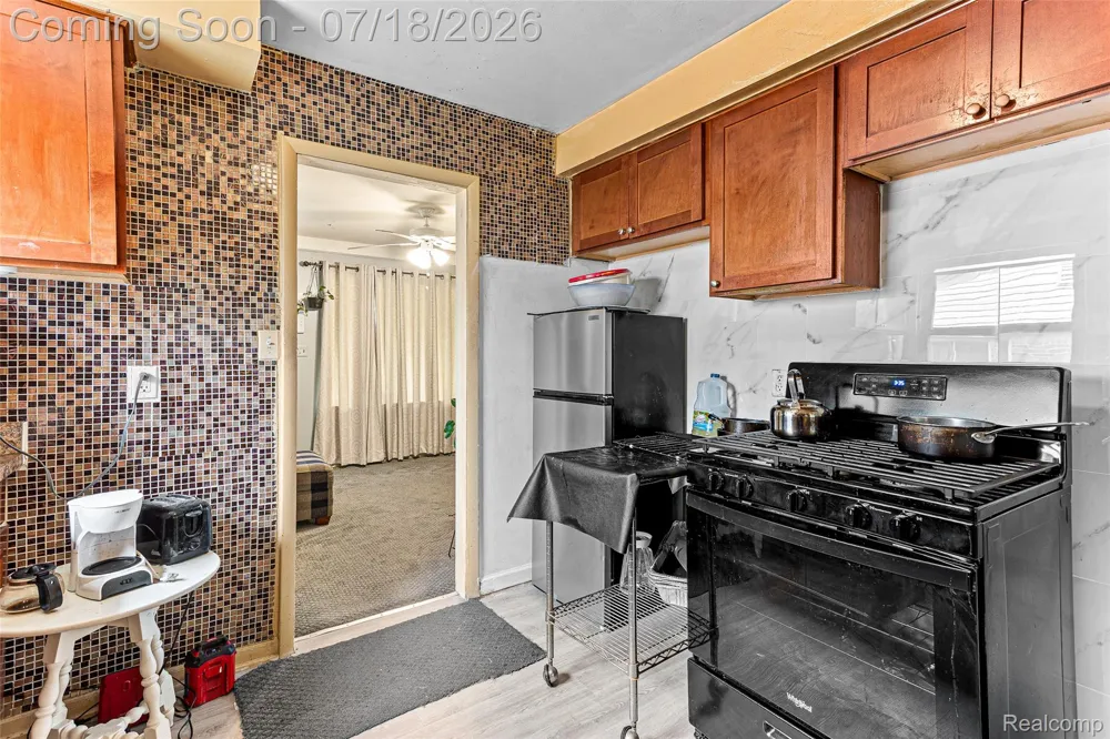 31535 Rush Street Garden City City, MI 48135