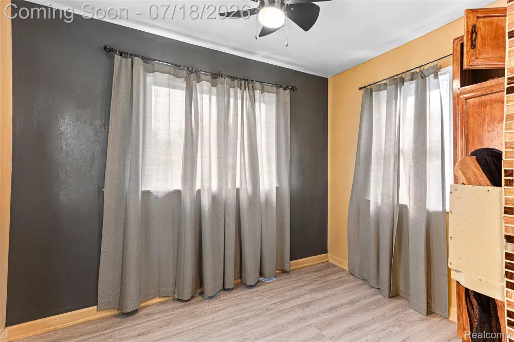 31535 Rush Street Garden City City, MI 48135
