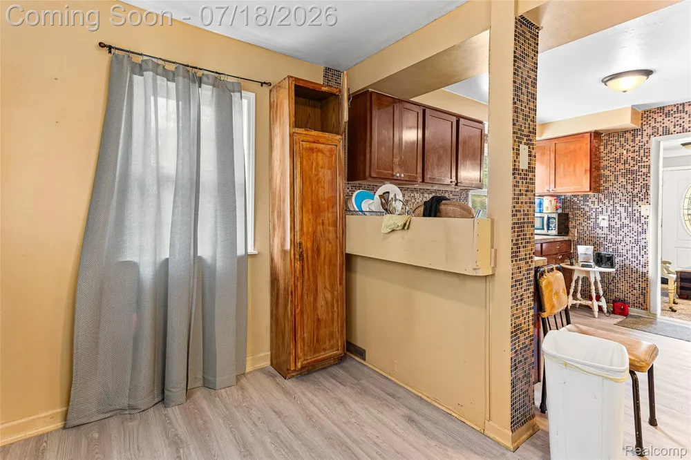 31535 Rush Street Garden City City, MI 48135