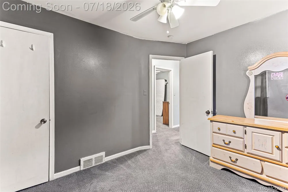31535 Rush Street Garden City City, MI 48135