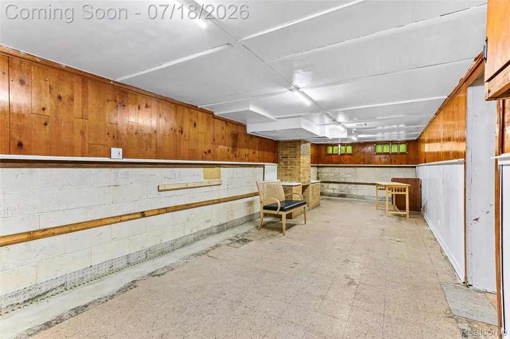 31535 Rush Street Garden City City, MI 48135
