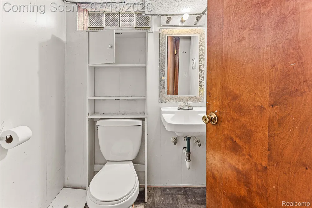 31535 Rush Street Garden City City, MI 48135