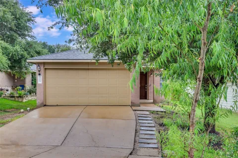 9005 Elfen Cove
