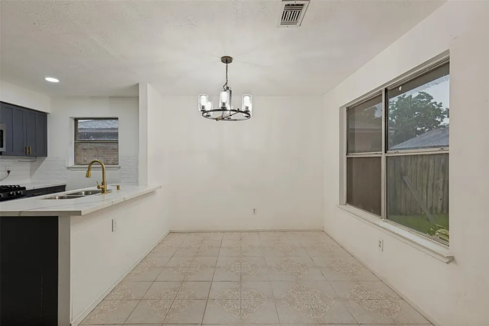 1415 Leadenhall Circle Channelview, TX 77530