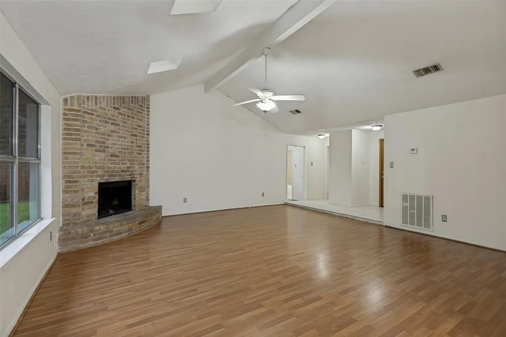 1415 Leadenhall Circle Channelview, TX 77530