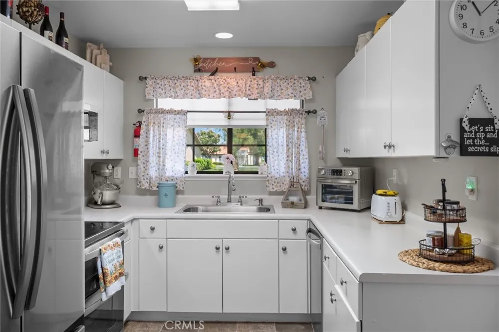 1065 Mountain View Hemet, CA 92545