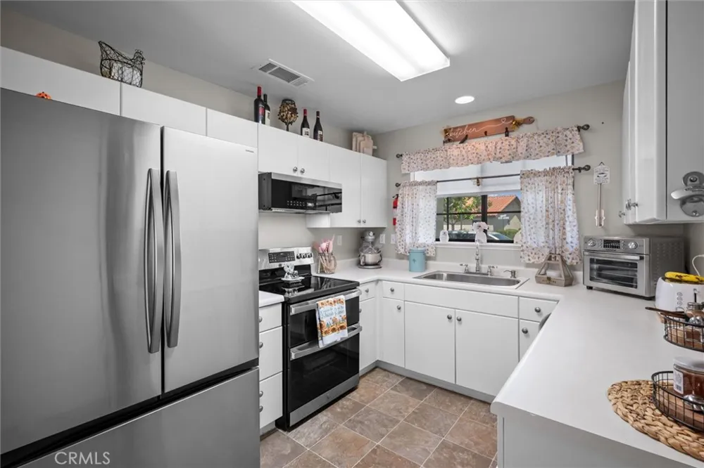 1065 Mountain View Hemet, CA 92545