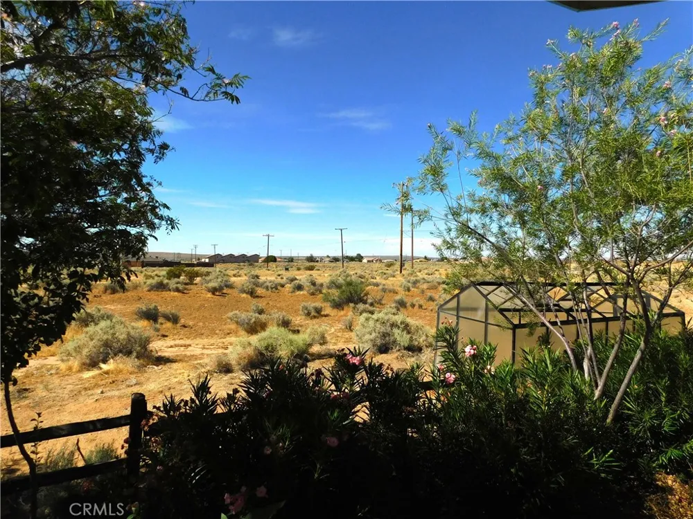 19825 Taylor California City, CA 93505