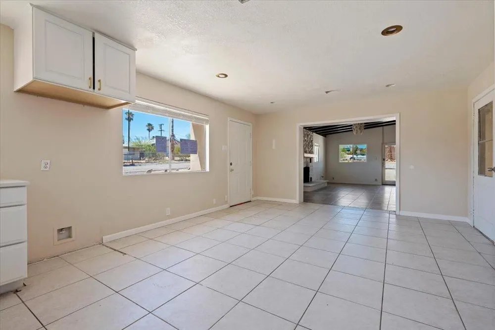 5975 Lupine Avenue 29 Palms, CA 92277