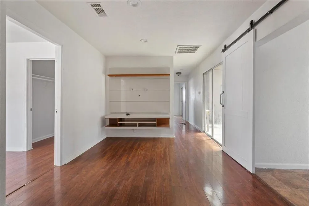 5975 Lupine Avenue 29 Palms, CA 92277