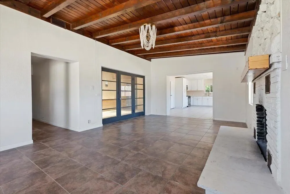 5975 Lupine Avenue 29 Palms, CA 92277