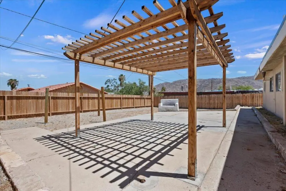 5975 Lupine Avenue 29 Palms, CA 92277