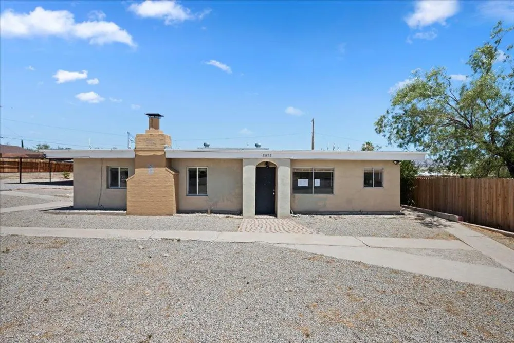 5975 Lupine Avenue 29 Palms, CA 92277