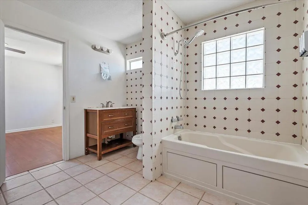 5975 Lupine Avenue 29 Palms, CA 92277