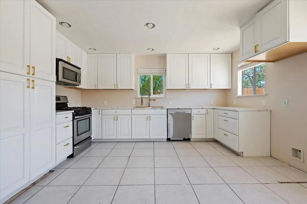 5975 Lupine Avenue 29 Palms, CA 92277