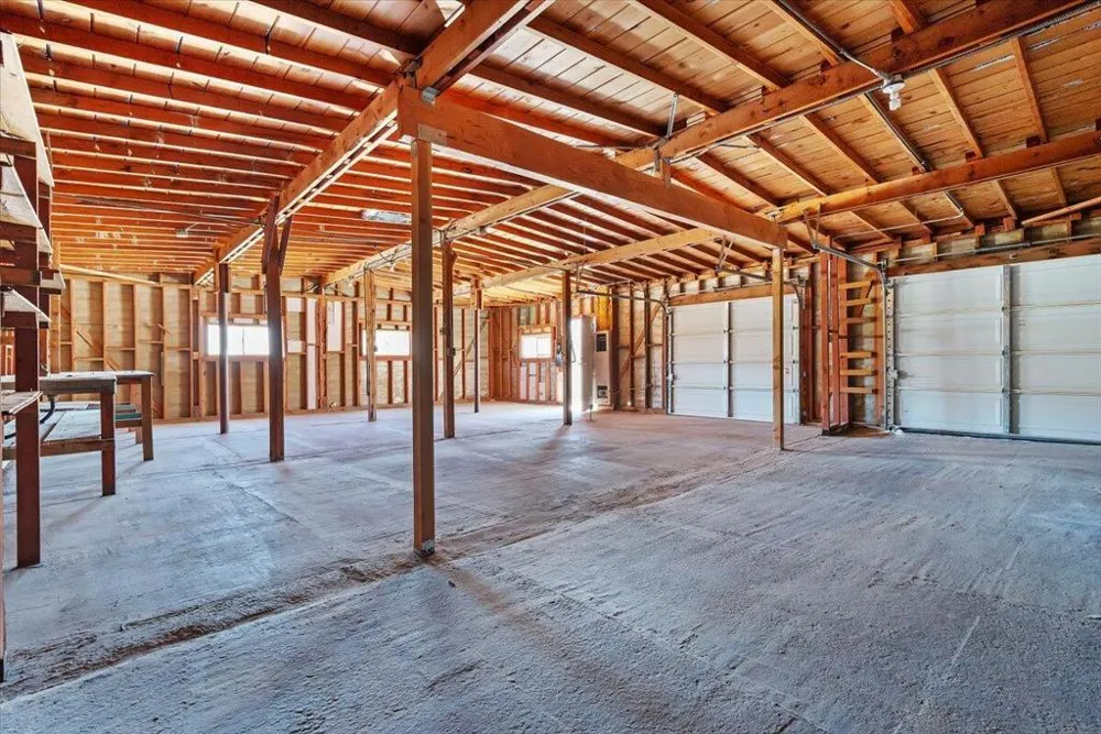 5975 Lupine Avenue 29 Palms, CA 92277