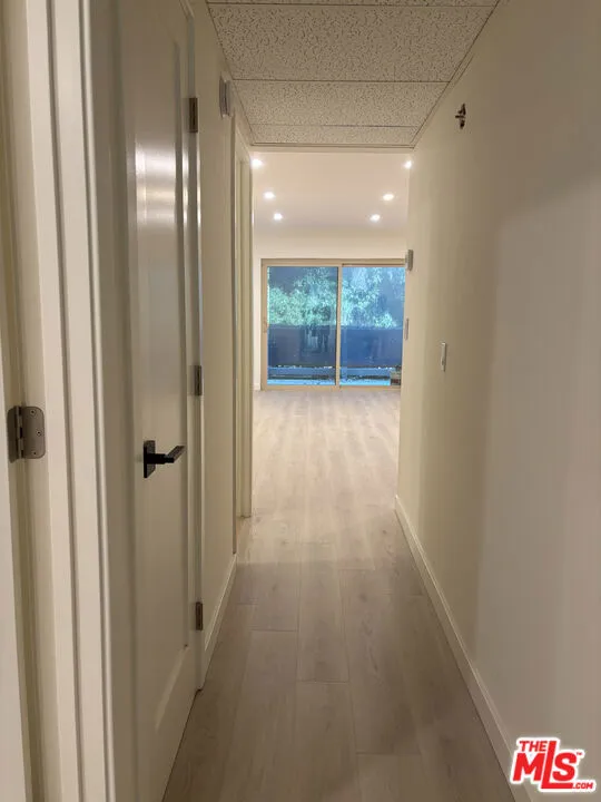23635 Park Capri #30 Calabasas, CA 91302