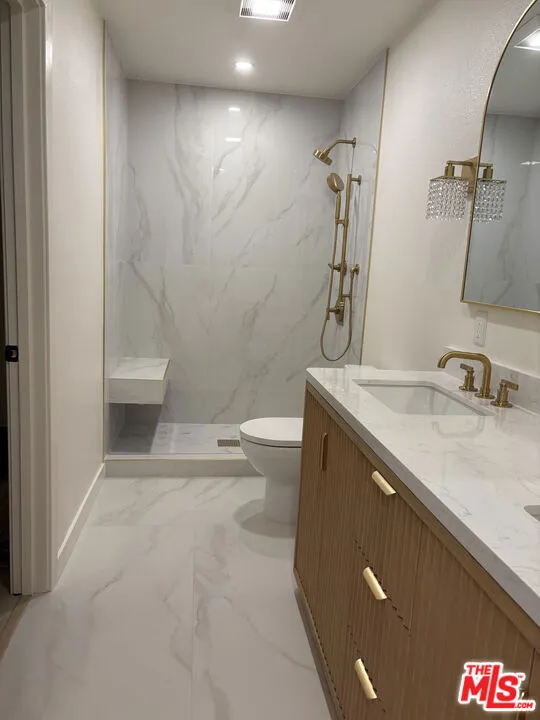 23635 Park Capri #30 Calabasas, CA 91302