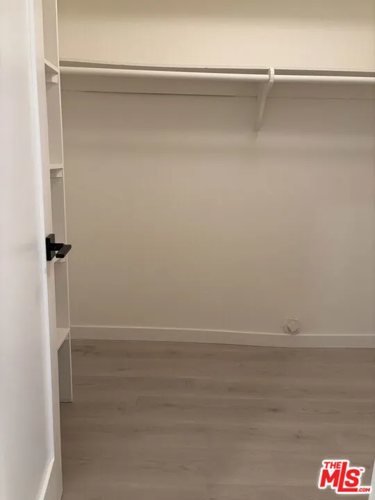 23635 Park Capri #30 Calabasas, CA 91302