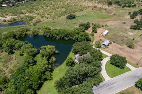 4501 River Oaks (9 AC) Drive