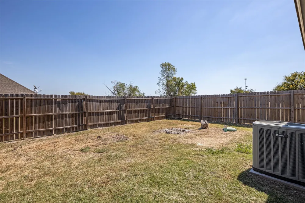 101 Collett Court Weatherford, TX 76088