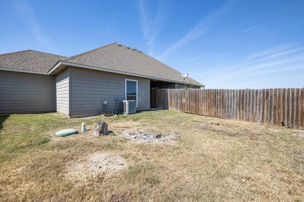 101 Collett Court Weatherford, TX 76088