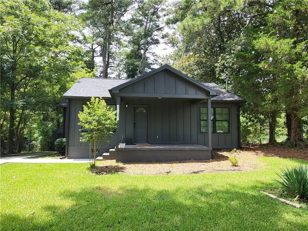 2107 Pinehurst Drive East Point, GA 30344