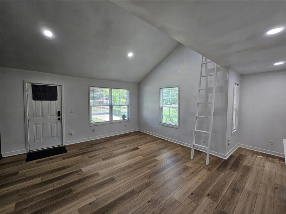 2107 Pinehurst Drive East Point, GA 30344