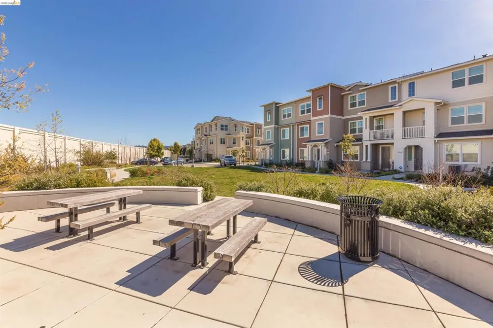 1508 Jetty Dr Richmond, CA 94804