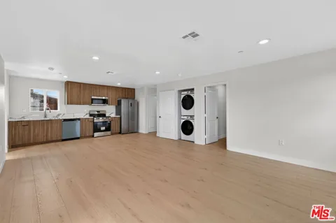 3436 Hunter Street #4