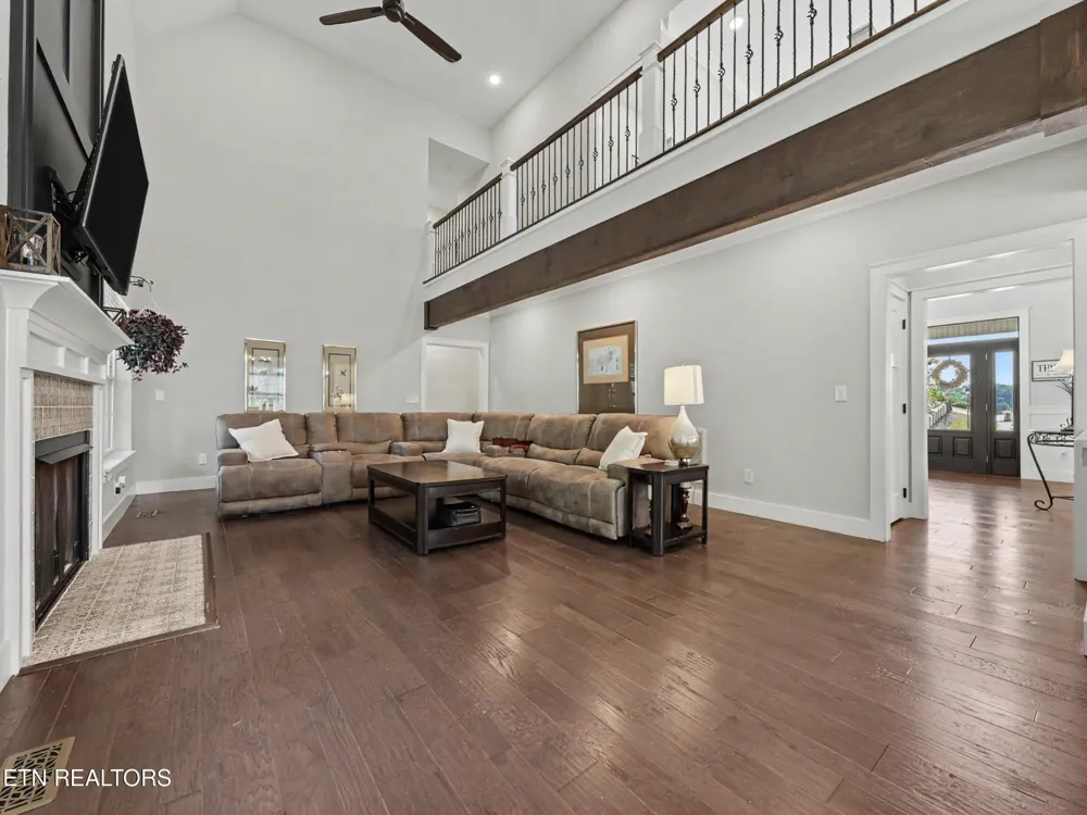 3806 Admirality Lane Knoxville, TN 37920