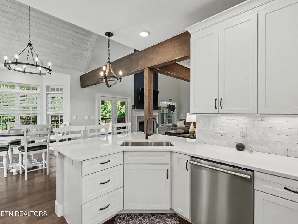 3806 Admirality Lane Knoxville, TN 37920