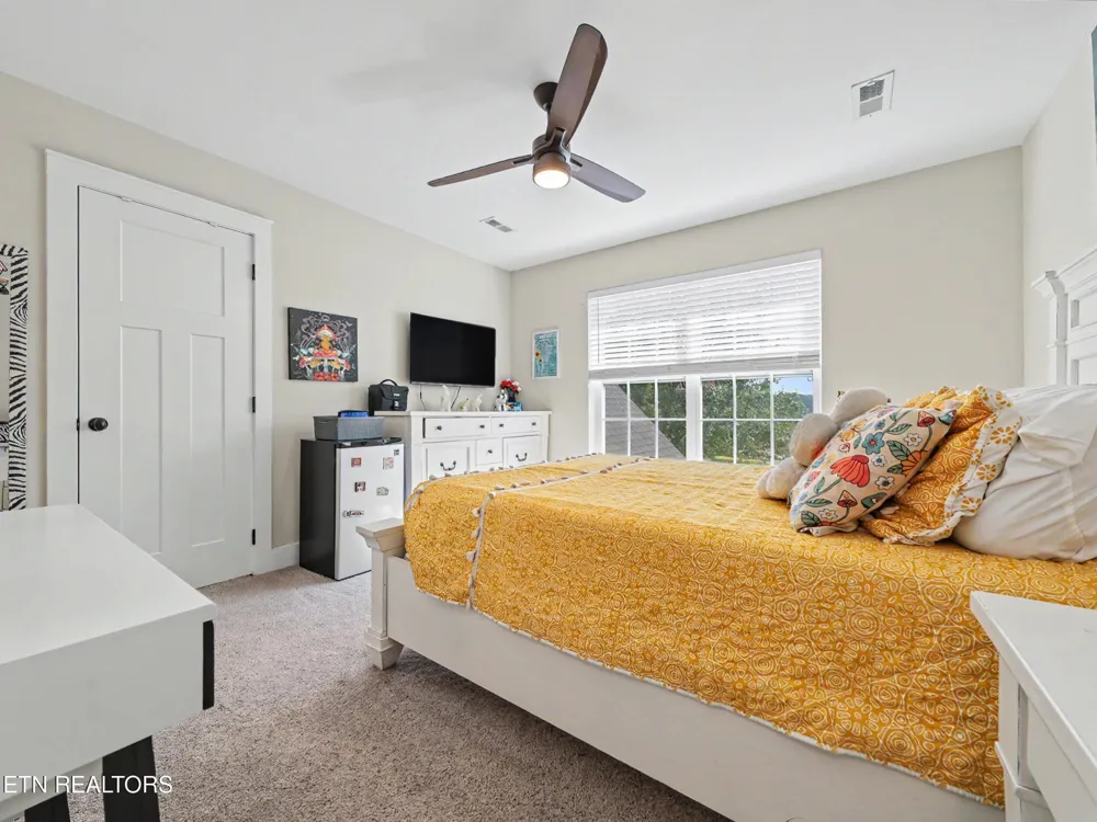3806 Admirality Lane Knoxville, TN 37920