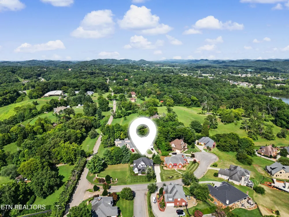 3806 Admirality Lane Knoxville, TN 37920