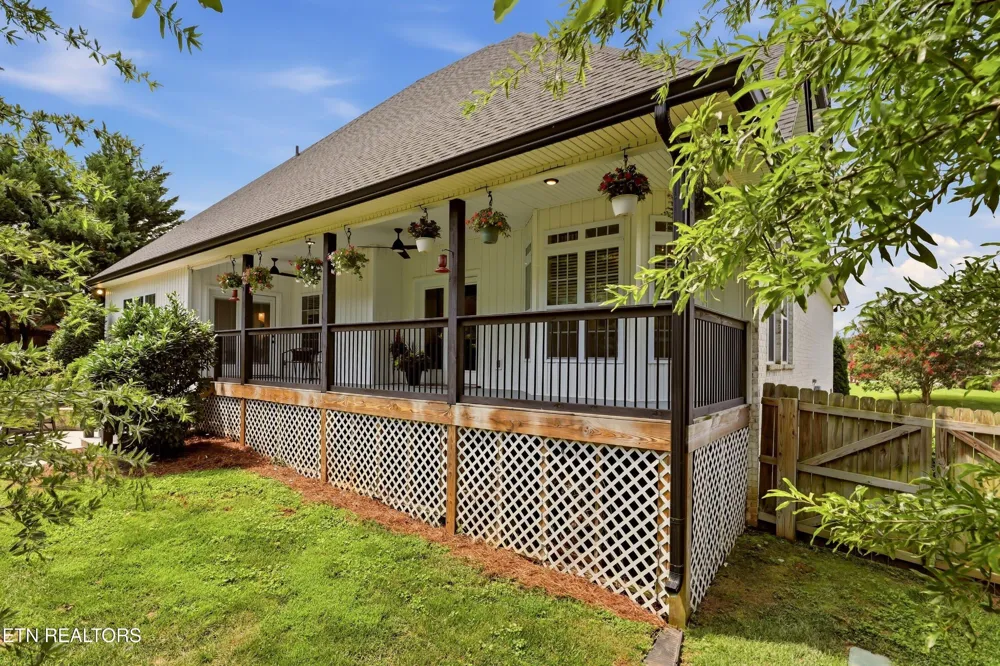 3806 Admirality Lane Knoxville, TN 37920