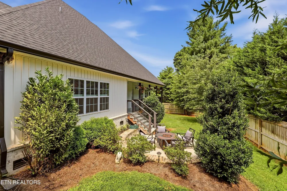 3806 Admirality Lane Knoxville, TN 37920