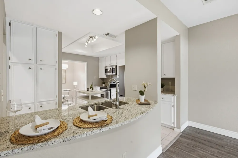 2201 Lakeway Boulevard #25 Lakeway, TX 78734